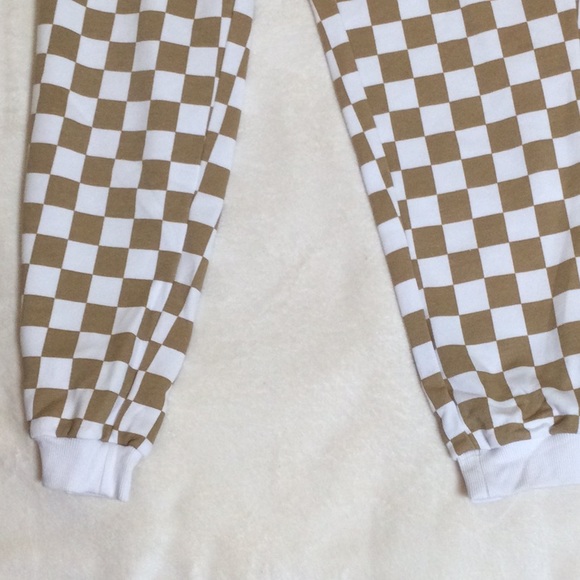 Forever 21 checkered Long Sleeve Crop Hoodie with matching Sweat Pants - Picture 11 of 13